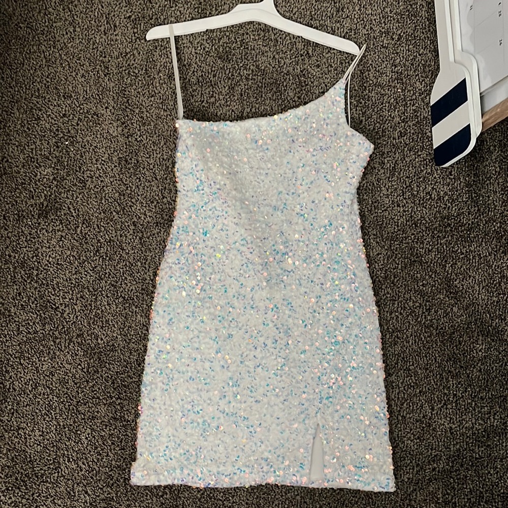 Windsor dress size small